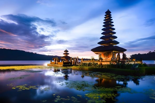 ulun-danu-beratan-temple-jatiluwih-and-tanah-lot-temple-tour_OuKci