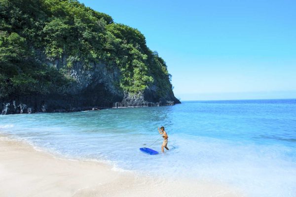 white-sand-beach-5b038aa8ab12ae4f66681aa2